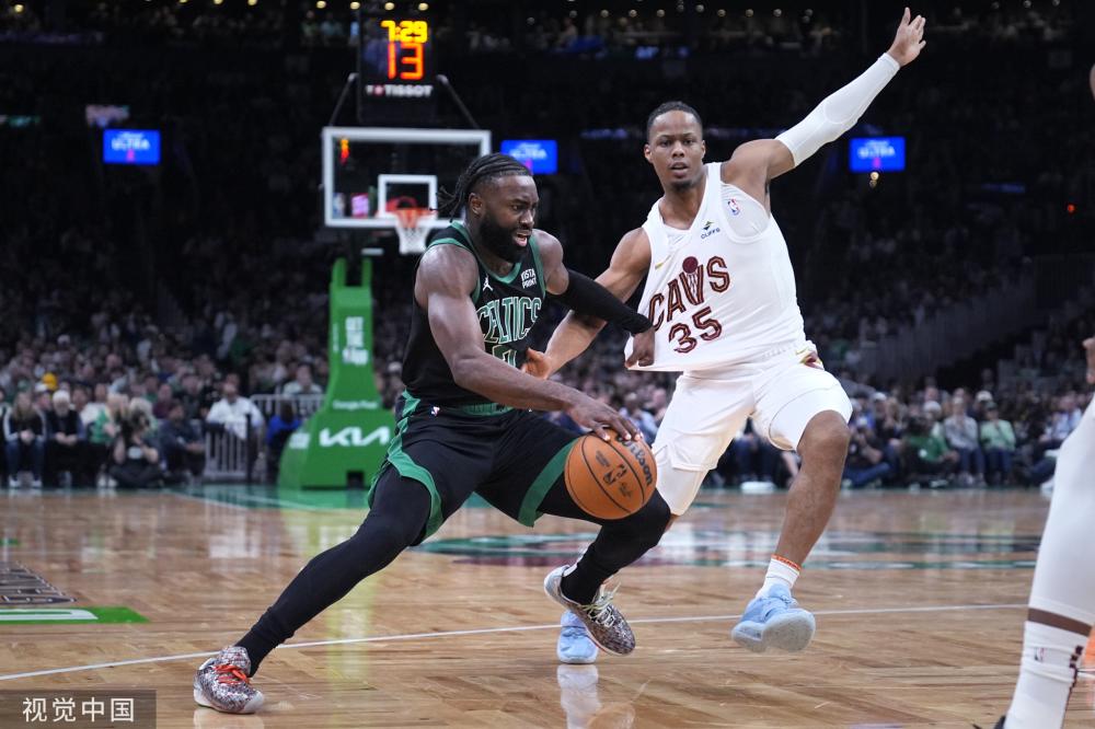 他在防守端 他在防守端