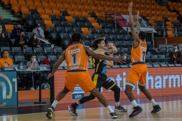 在这个竞争 在这个竞争